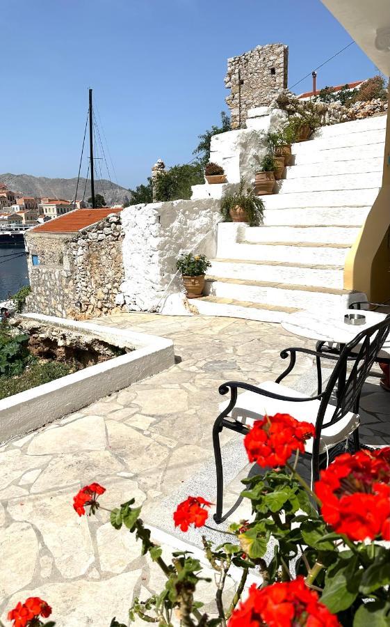Thea Apart otel Simi Dış mekan fotoğraf