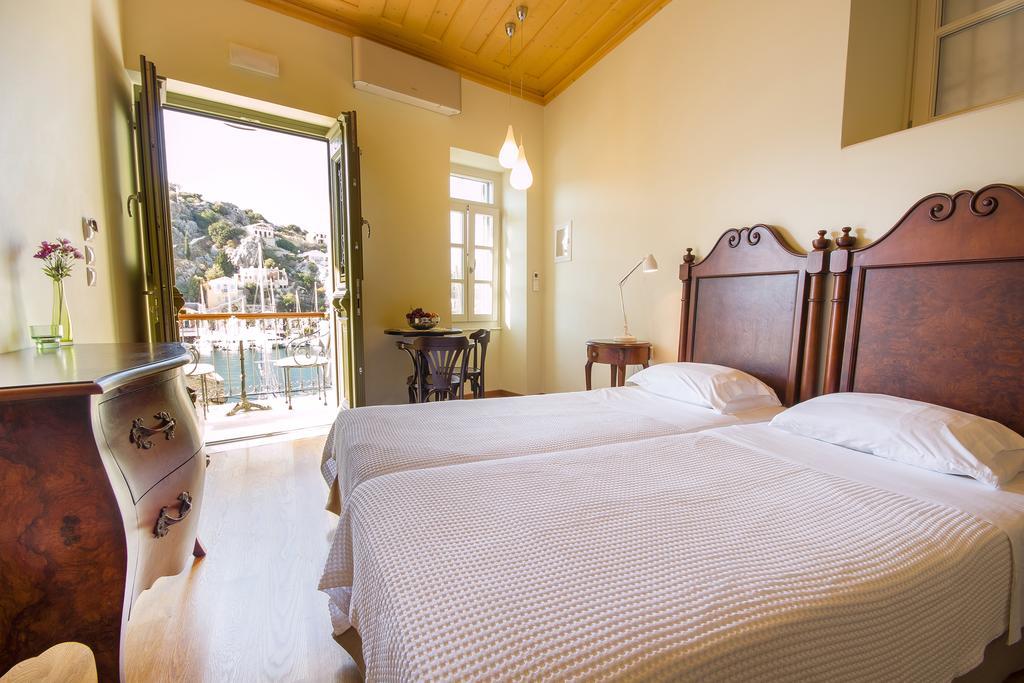 Thea Apart otel Simi Dış mekan fotoğraf